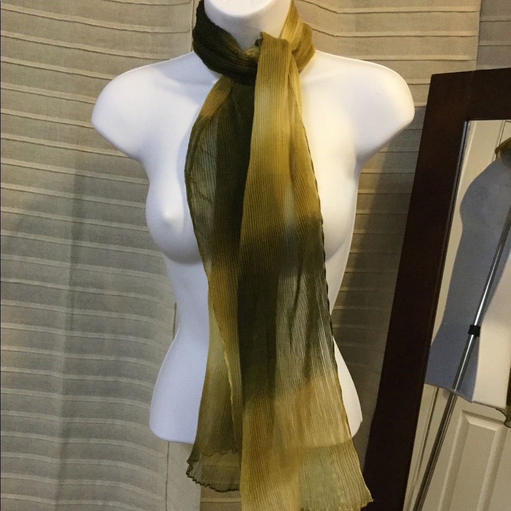 Sheer Olive gradient scarf